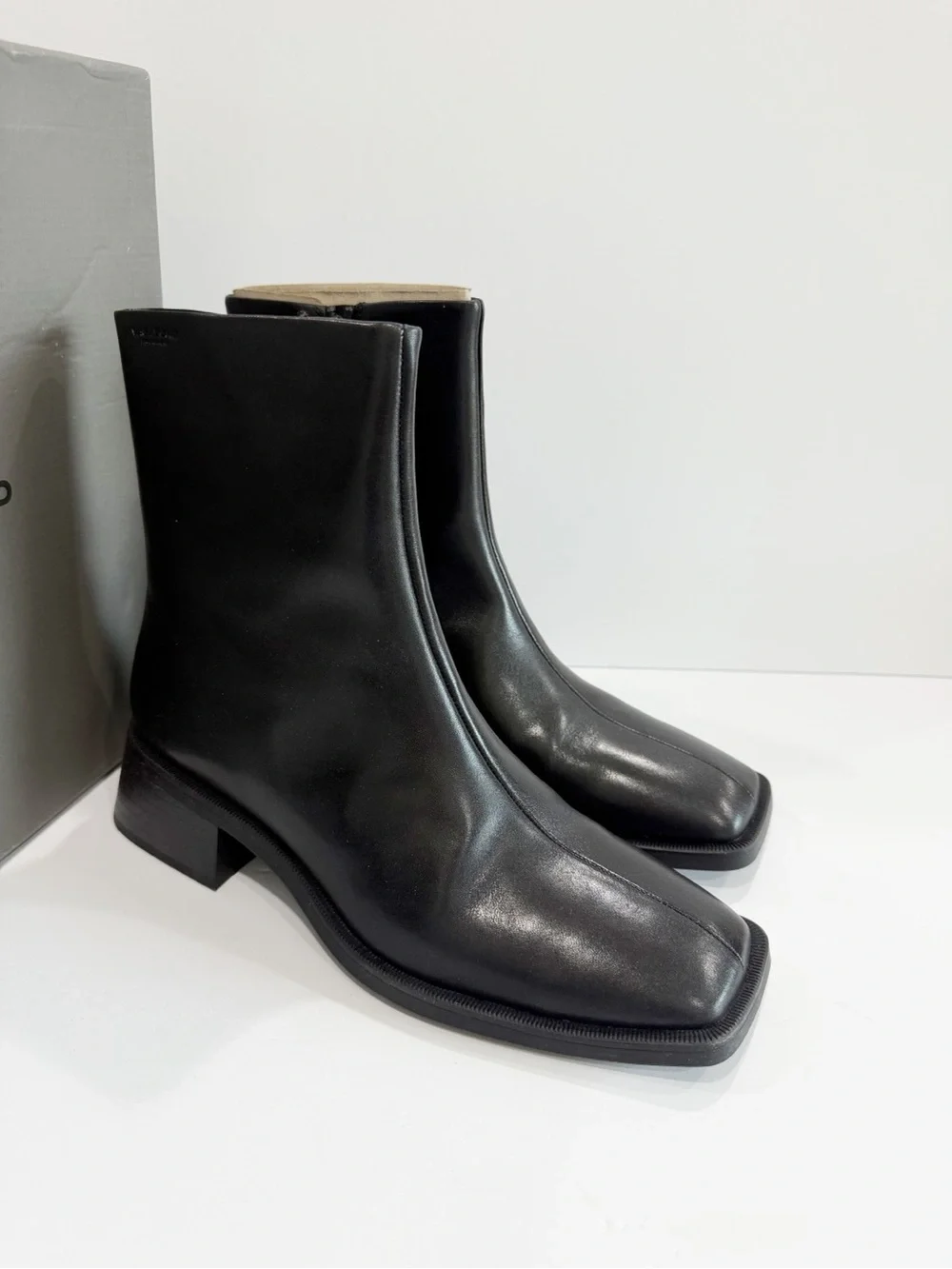 Vagabond Shoemakers Blanca Chelsea Leather Women’s Boots